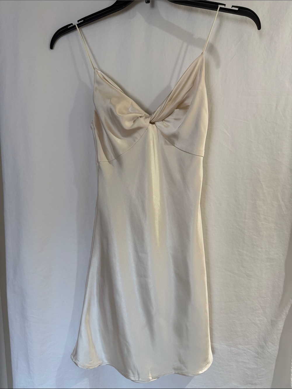 Princess Polly Ivory Satin Twist-Front Chemise Sz 4 - Picture 1 of 8